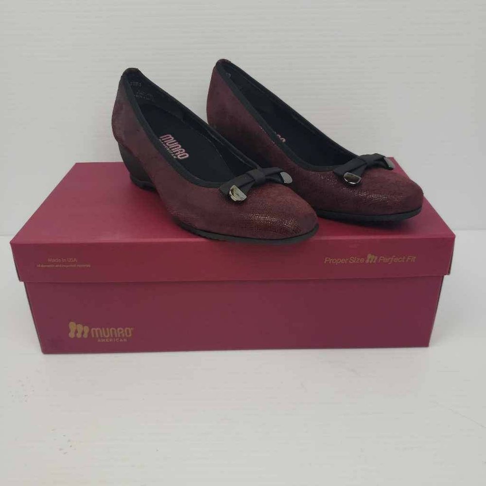 Munro American Womens Randa Heels Deep Wine Leather Textured Slip On Low 6 M New